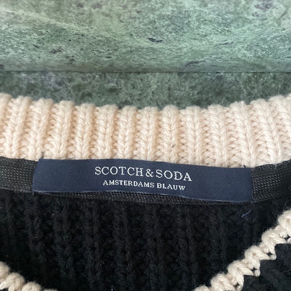 NWT Scotch & Soda crew neck sweater - Picture 2 of 11